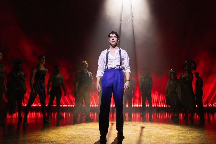 Photos: Kyle Selig Joins WATER FOR ELEPHANTS on Broadway — photo 4 of 8