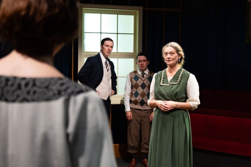 Review: THE SILVER CORD, Finborough Theatre Image