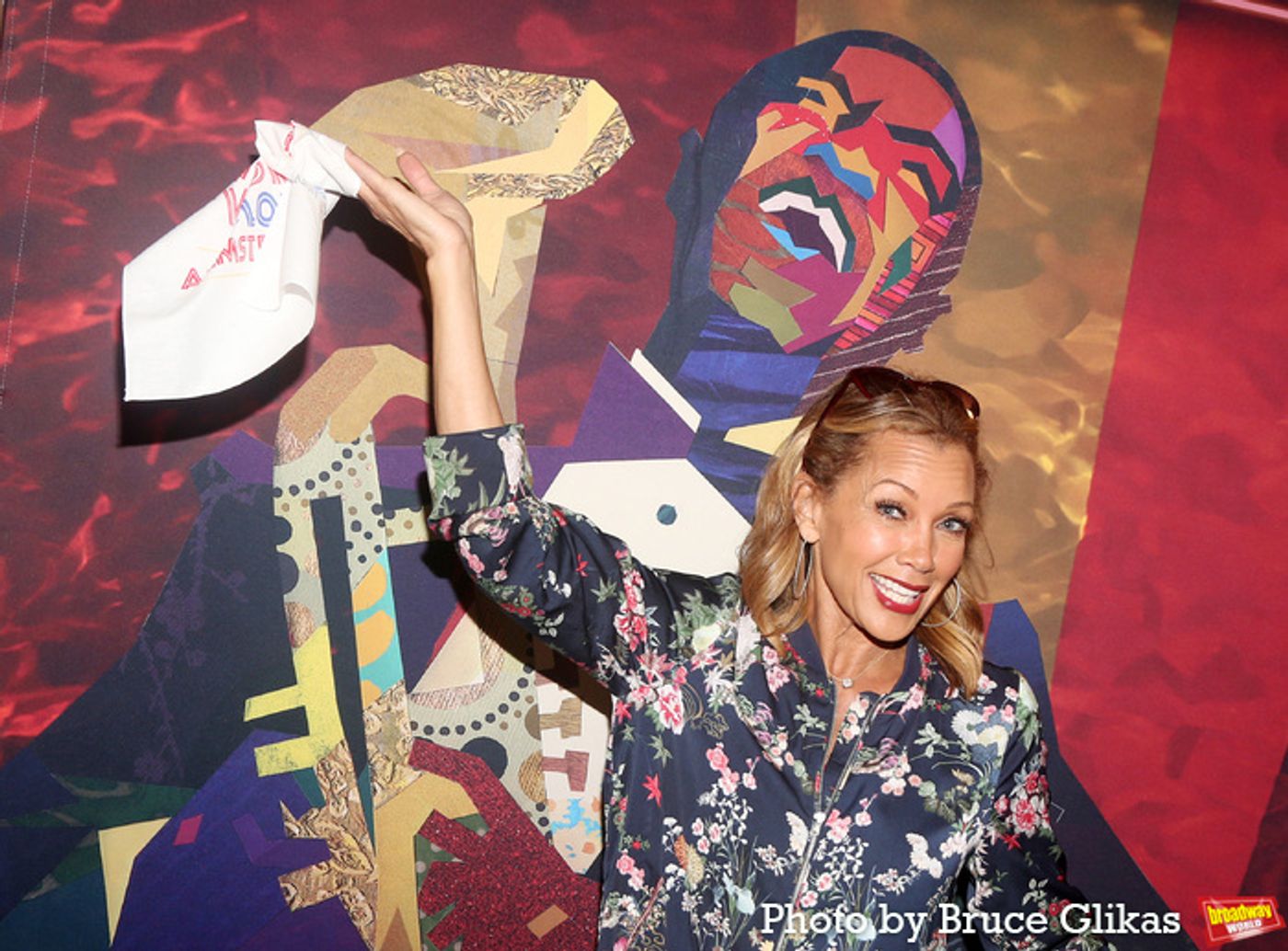 Photos: A WONDERFUL WORLD Cast Parades to Studio 54  Image