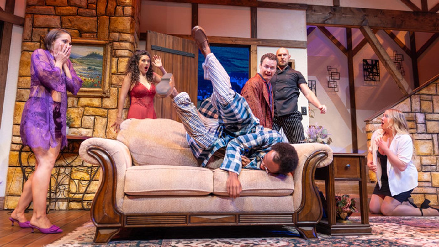 Photos: DON'T DRESS FOR DINNER at Laguna Playhouse Photos: DON'T DRESS FOR DINNER at Laguna Playhouse Image