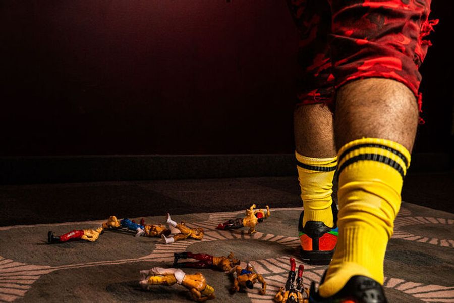 Photos: THE ELABORATE ENTRANCE OF CHAD DIETY at Circle Theater Image