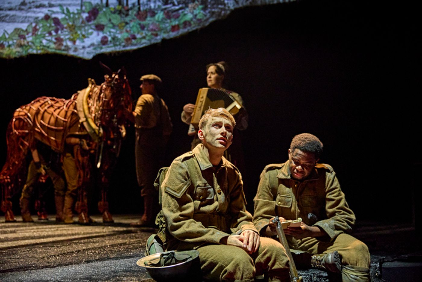 Photos: UK and Ireland Tour of WAR HORSE  Image
