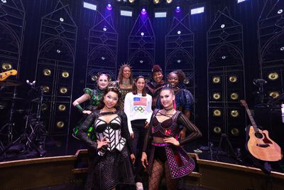Anita Alvarez with the cast  Photo