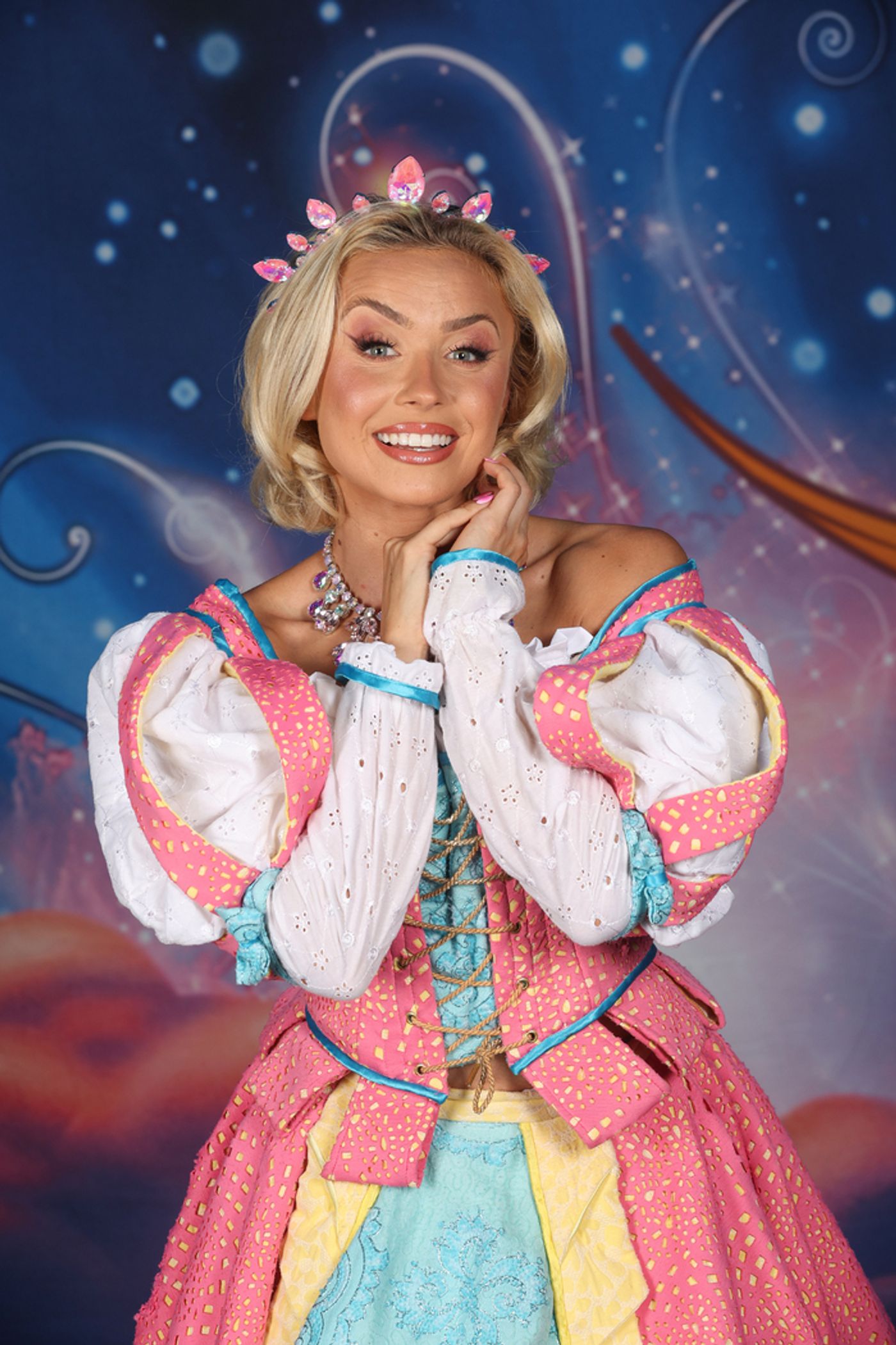Photos: Meet the Cast of JACK AND THE BEANSTALK Panto at Southampton's Mayflower Theatre Photos: Meet the Cast of JACK AND THE BEANSTALK Panto at Southampton's Mayflower Theatre Image