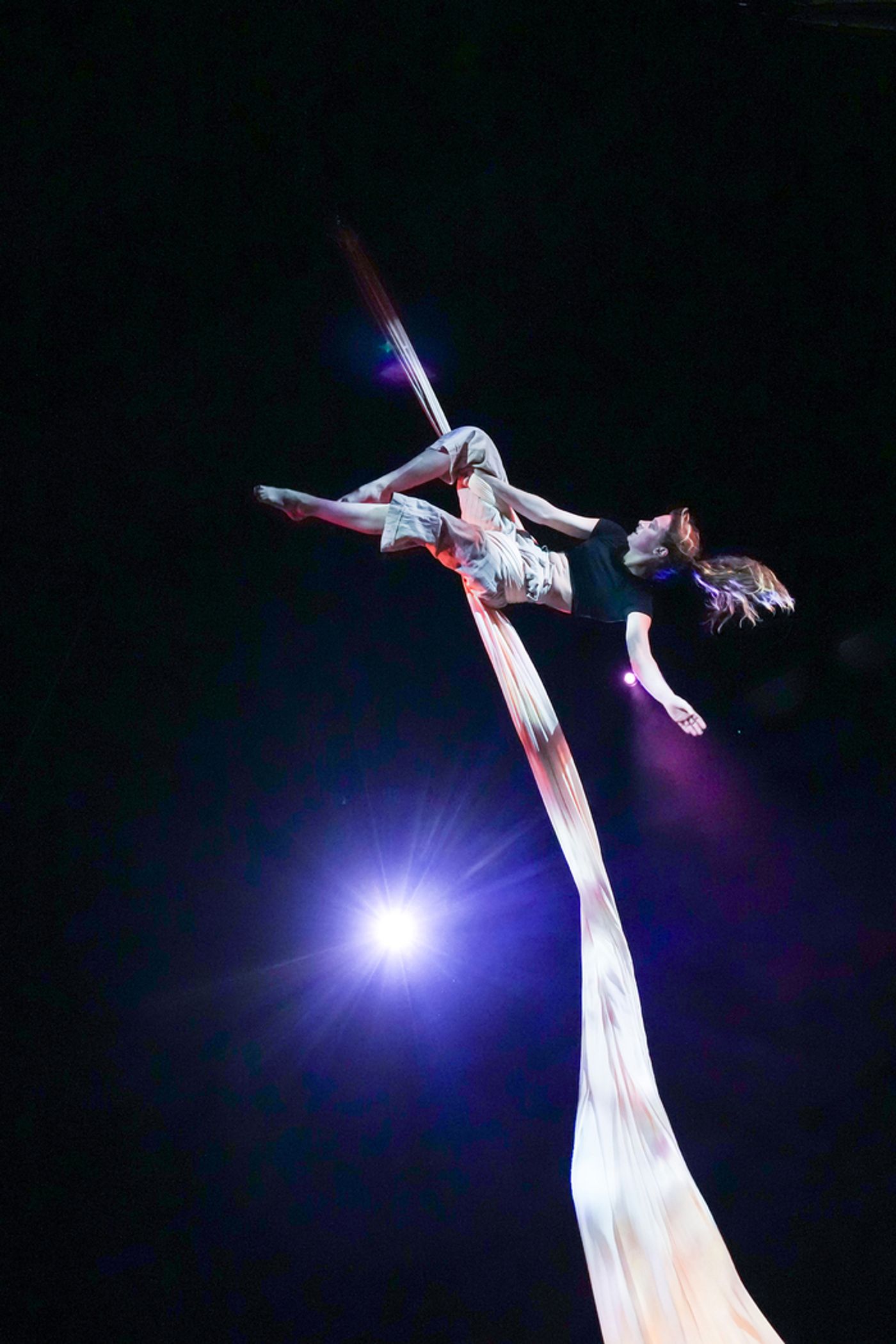 Photos: MOYA by Zip Zap Circus at Children's Theatre Company  Image