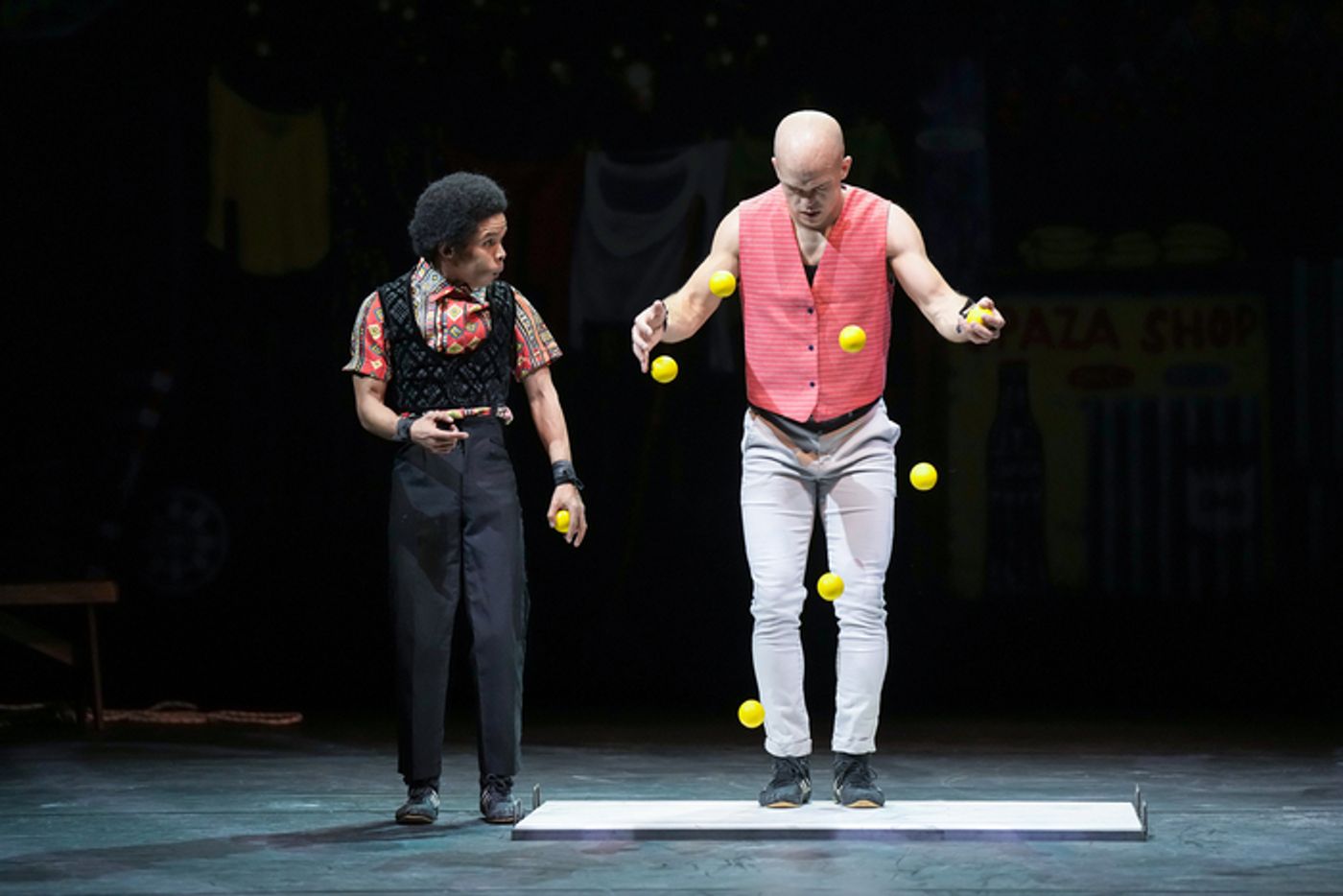 Photos: MOYA by Zip Zap Circus at Children's Theatre Company  Image