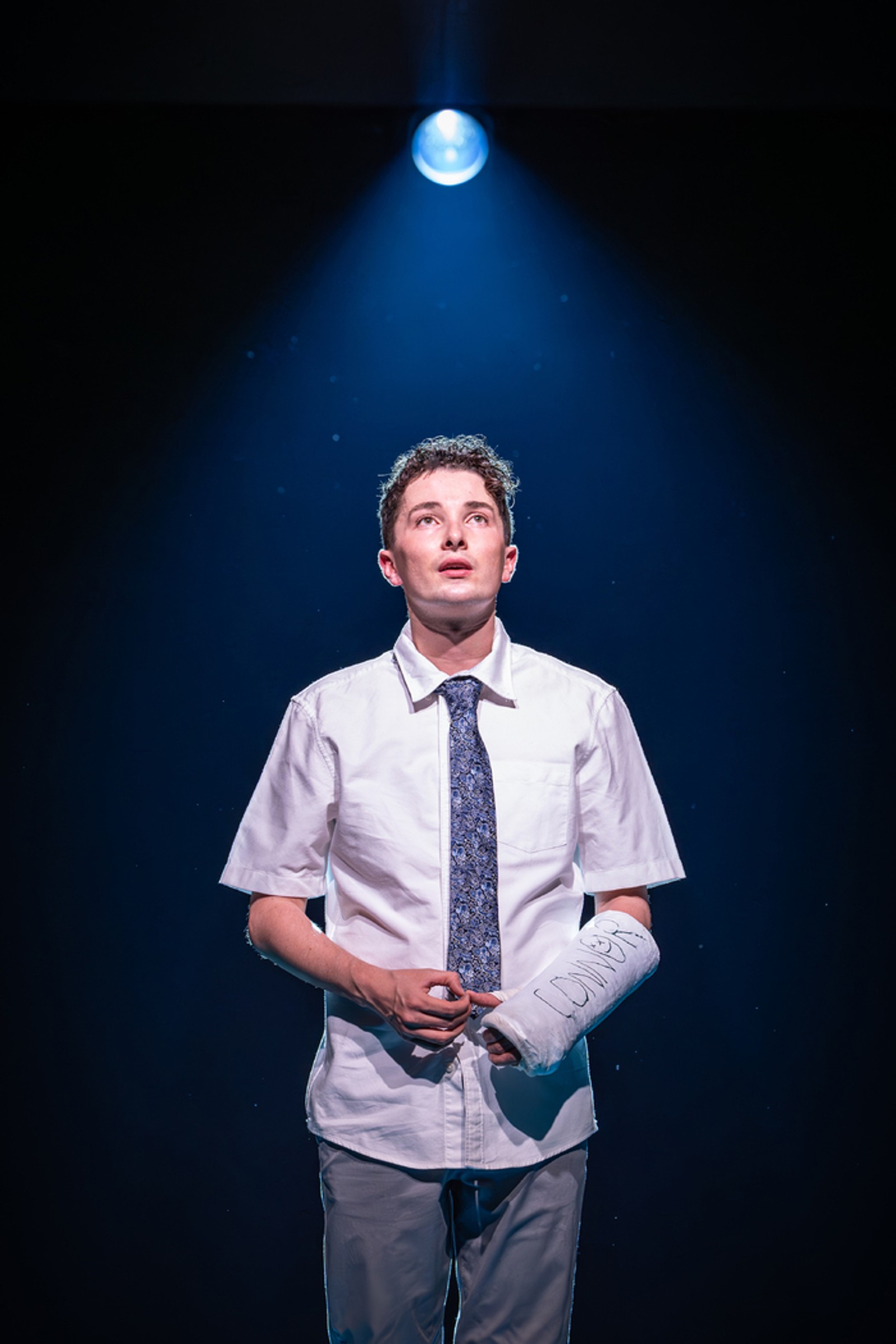 Photos: DEAR EVAN HANSEN Kicks Off New UK Tour — photo 3 of 16