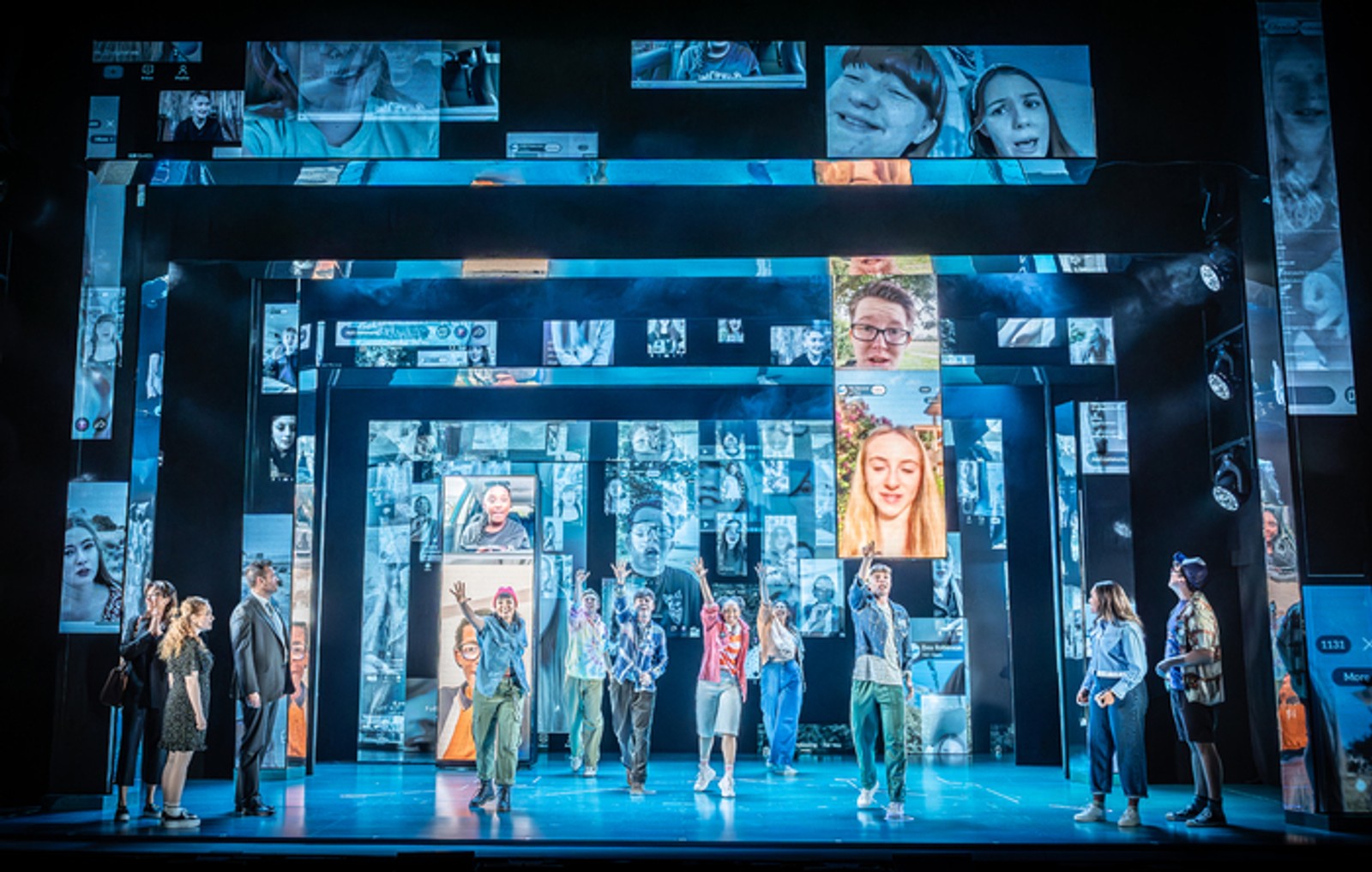 Photos: DEAR EVAN HANSEN Kicks Off New UK Tour — photo 16 of 16
