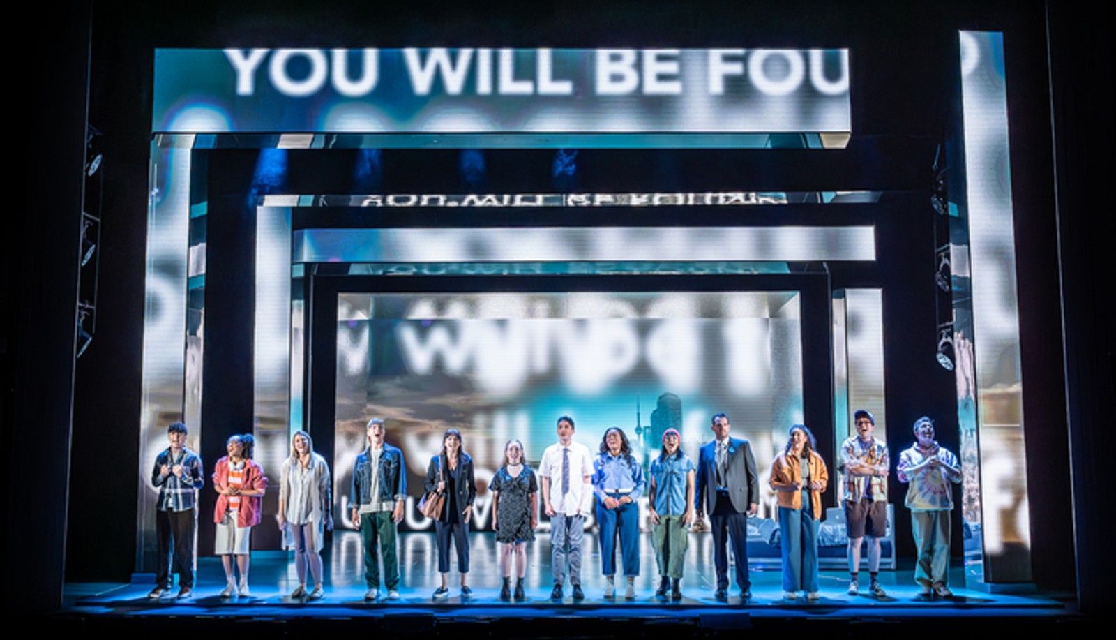 Photos: DEAR EVAN HANSEN Kicks Off New UK Tour — photo 15 of 16