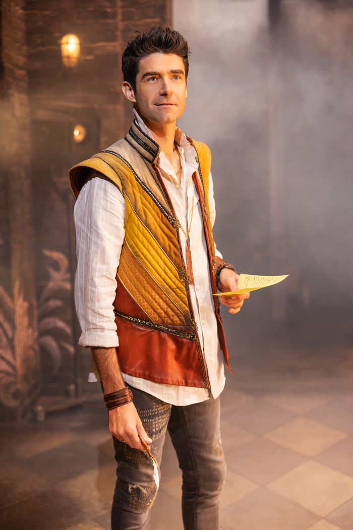 Photos: Drew Gehling as 'Shakespeare' in & JULIET on Broadway — photo 4 of 4