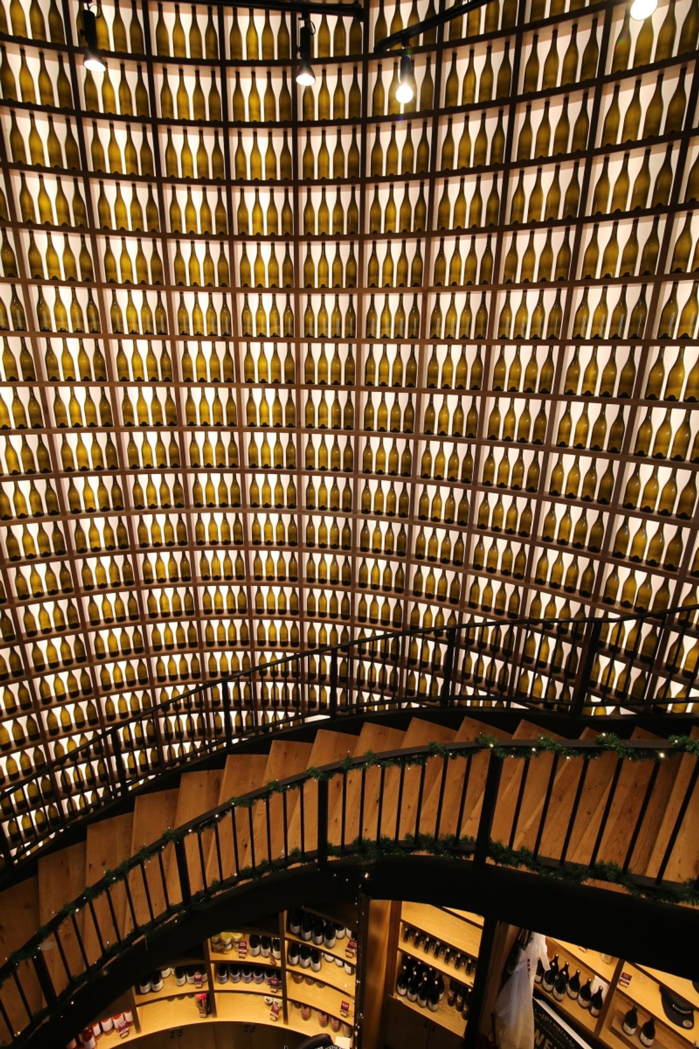 Review: Wine Flights and Live Music Served in City Winery at Pier 57 Review: Wine Flights and Live Music Served in City Winery at Pier 57 Image