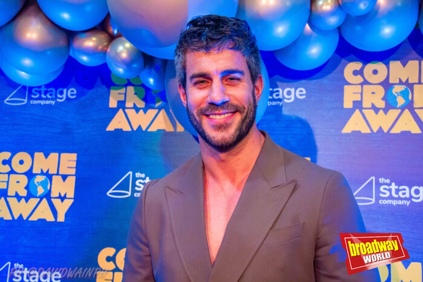 PHOTOS: Noche de estreno VIP de COME FROM AWAY en el Marquina de Madrid PHOTOS: Noche de estreno VIP de COME FROM AWAY en el Marquina de Madrid Image