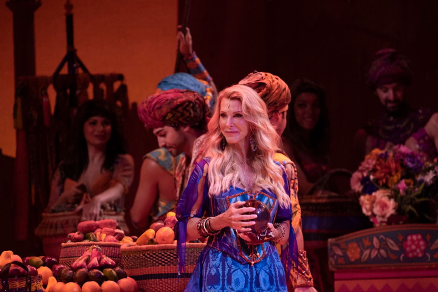 Photos/Video: 'The Golden Bachelorette' Joan Vassos Makes Broadway Debut in ALADDIN  Image