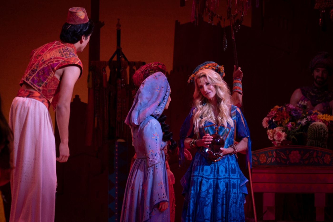 Photos/Video: 'The Golden Bachelorette' Joan Vassos Makes Broadway Debut in ALADDIN  Image