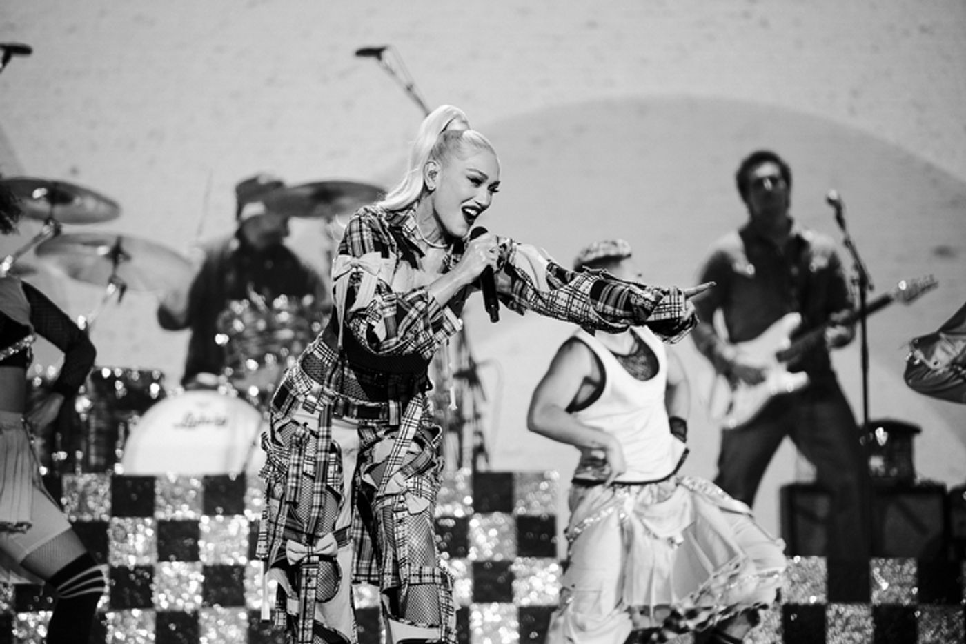 Photos: Gwen Stefani, Doja Cat, & More at The 2024 iHeartRadio Music Festival  Image