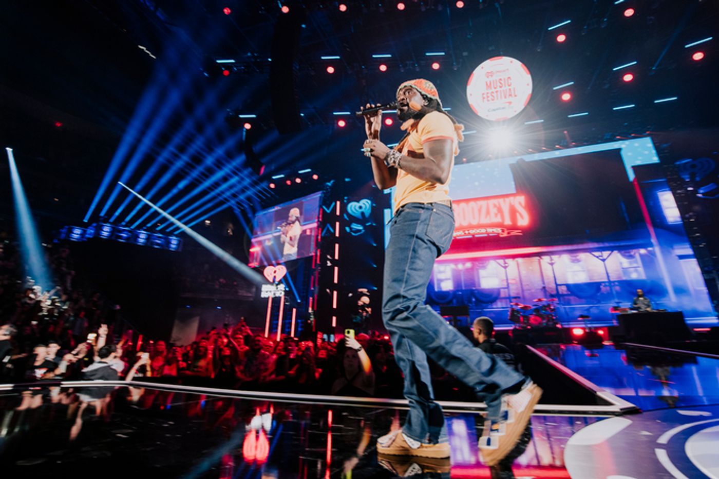 Photos: Gwen Stefani, Doja Cat, & More at The 2024 iHeartRadio Music Festival  Image