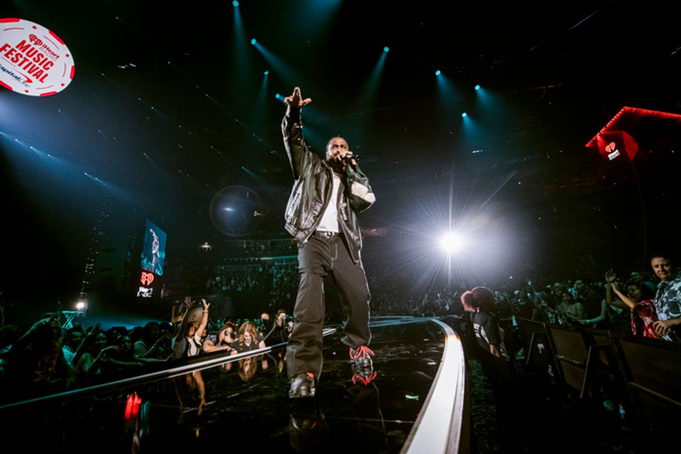 Photos: Gwen Stefani, Doja Cat, & More at The 2024 iHeartRadio Music Festival  Image