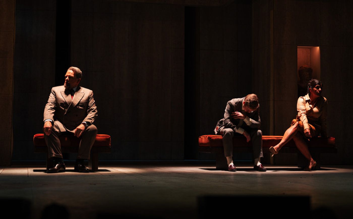 Photos: First Look At David Oyelowo And More In CORIOLANUS At The National Theatre  Image