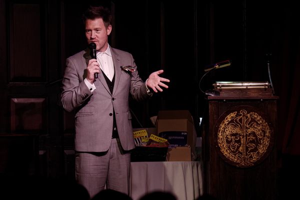 Eddie Perfect  Photo