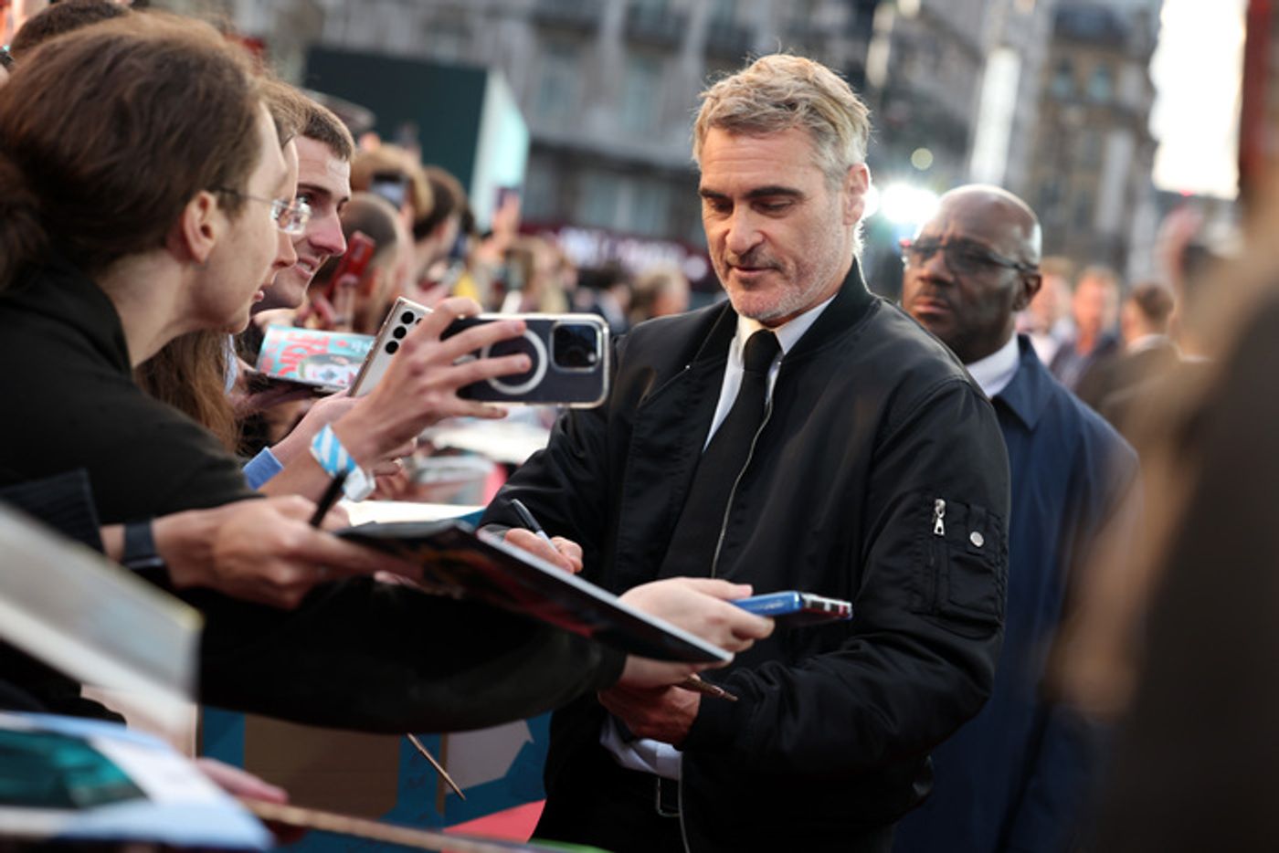 Photos: Lady Gaga, Joaquin Phoenix, & More Attend JOKER: FOLIE A DEUX UK Premiere  Image