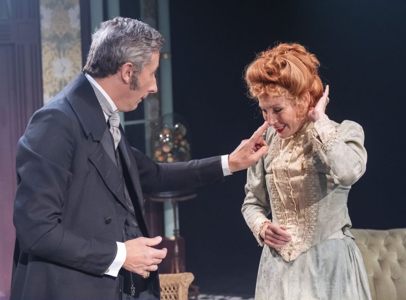 Review: THE CABINET MINISTER, Menier Chocolate Factory Image