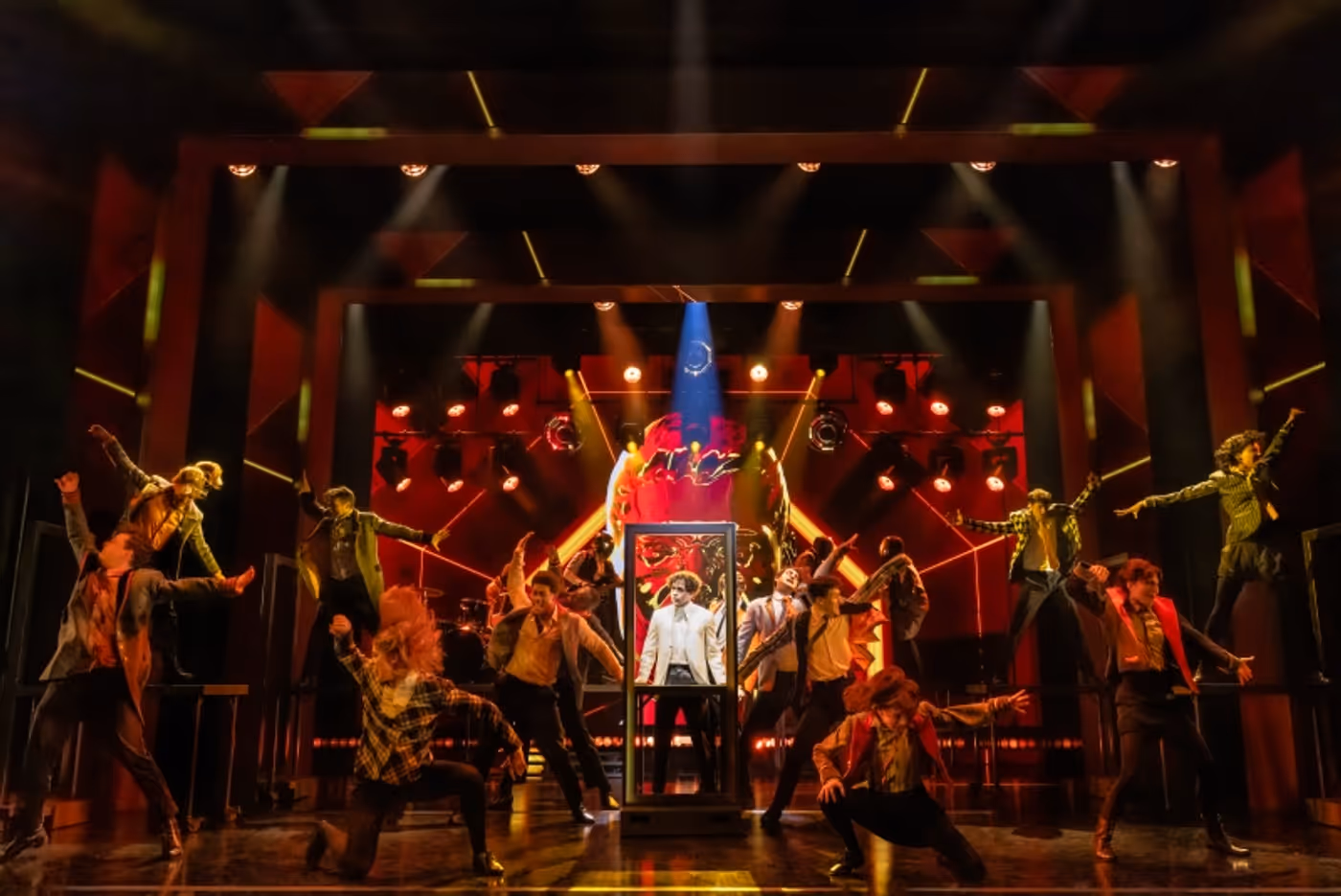 Breaking Down Theater Genres: Key Differences Between Plays, Musicals, Operas, and Operettas  Image