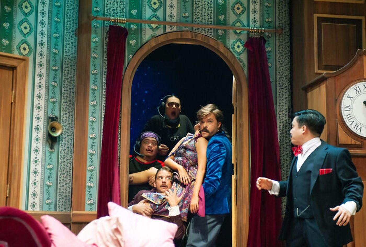 Photos: THE PLAY THAT GOES WRONG At San Francisco Playhouse Photos: THE PLAY THAT GOES WRONG At San Francisco Playhouse Image