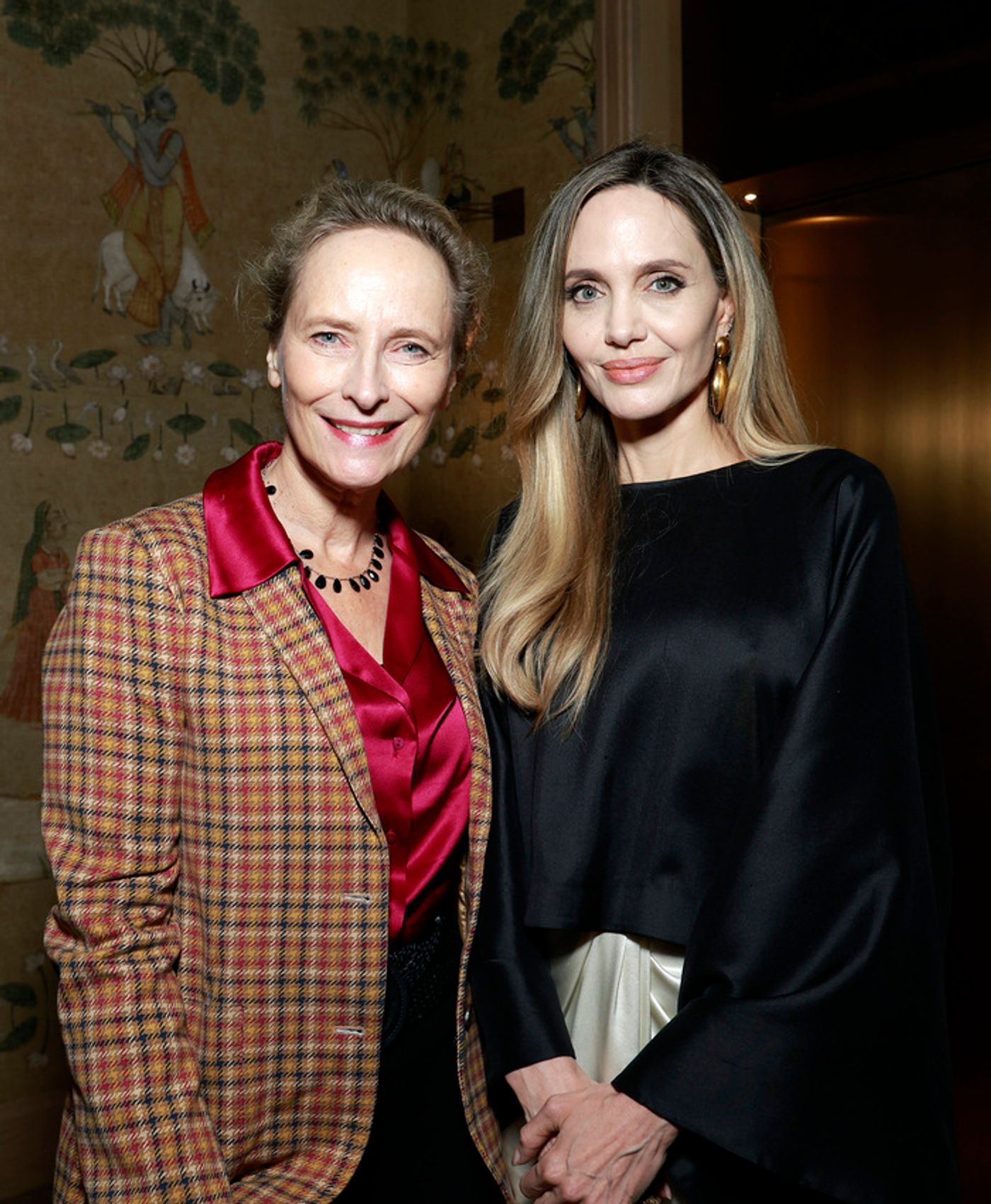 Photos: Angelina Jolie, Alan Cumming, & More Attend MARIA New York Film Screening  Image
