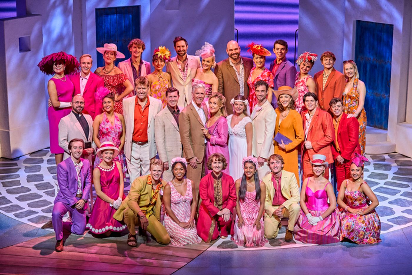 Photos: New Cast Joins MAMMA MIA! in London  Image