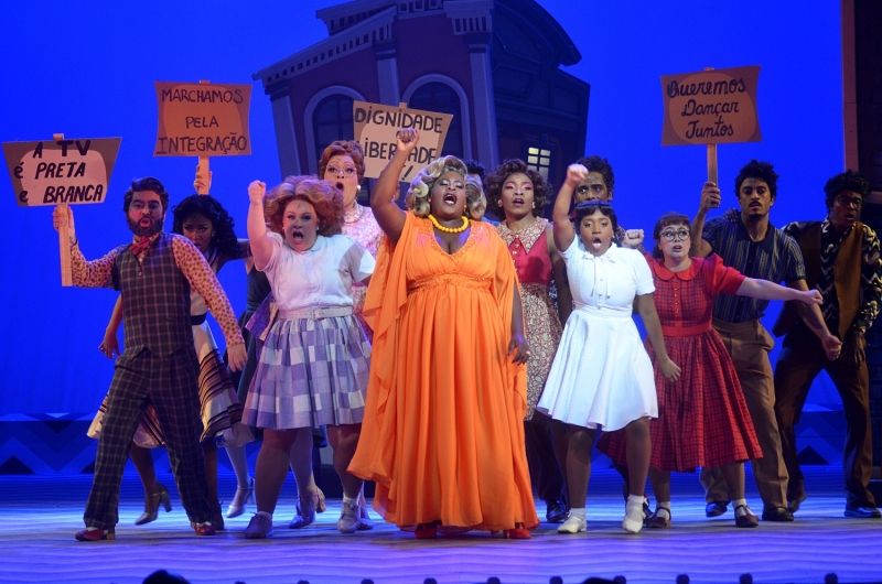 Review: HAIRSPRAY Revivals in São Paulo with a Beautiful Message of Acceptance  Image