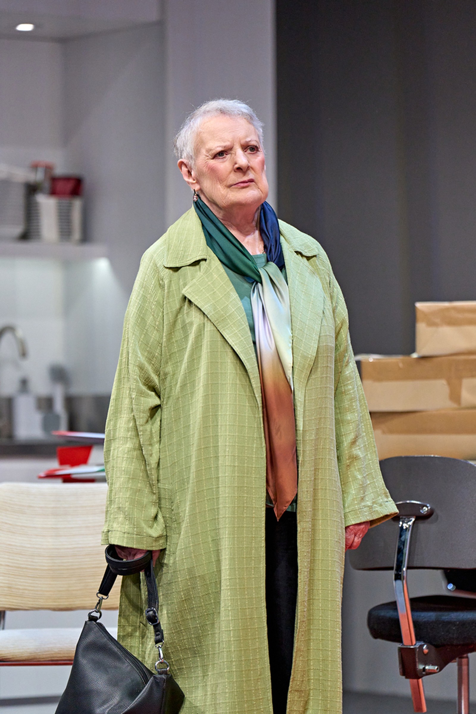 Photos: Mark Strong, Lesley Manville, and More Star In OEDIPUS West End — photo 2 of 13