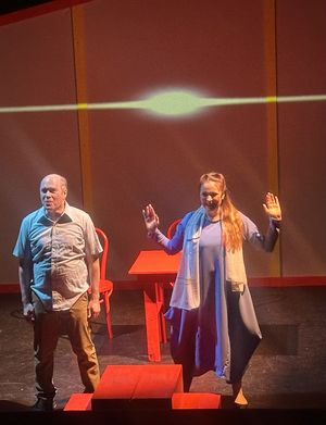 Mike Roche, Holly O?Brien @ BroadwayWorld Mike Roche, Holly O?Brien Photo