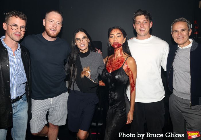 Photos: Demi Moore Visits SUNSET BOULEVARD on Broadway — photo 8 of 13