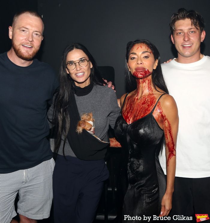 Photos: Demi Moore Visits SUNSET BOULEVARD on Broadway — photo 12 of 13