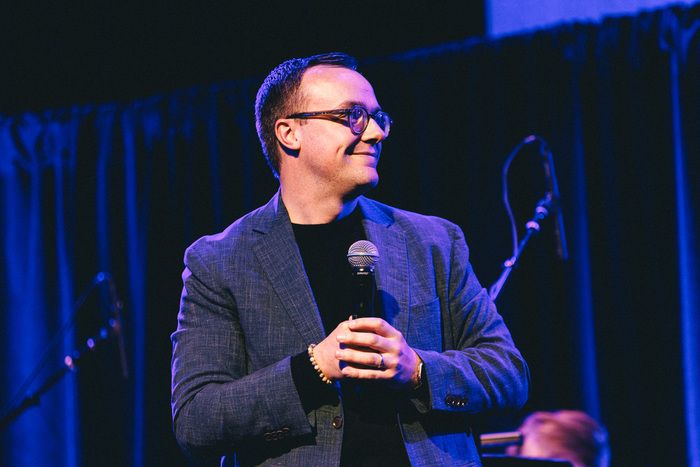 Photos: Anne Hathaway, Billy Porter & More at BROADWAY RALLIES FOR KAMALA! — photo 33 of 35