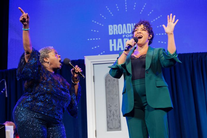 Photos: Anne Hathaway, Billy Porter & More at BROADWAY RALLIES FOR KAMALA! — photo 13 of 35
