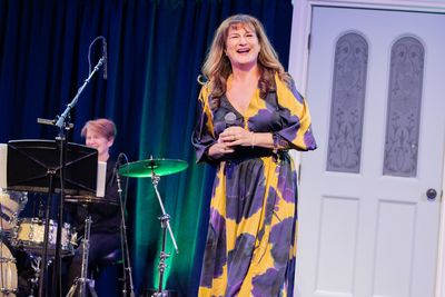 Ana Gasteyer Photo