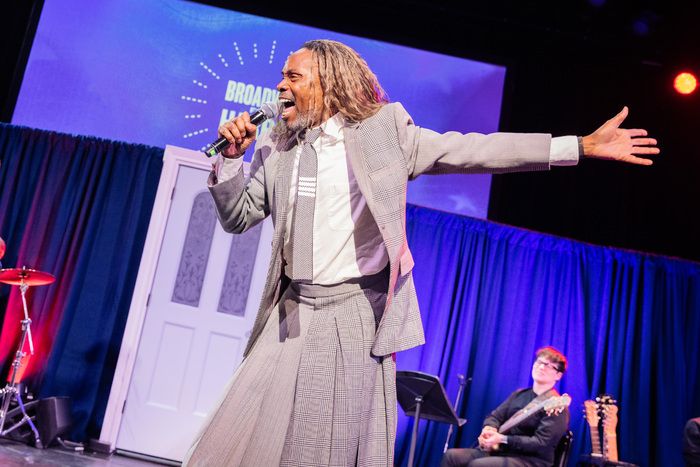 Photos: Anne Hathaway, Billy Porter & More at BROADWAY RALLIES FOR KAMALA! — photo 20 of 35