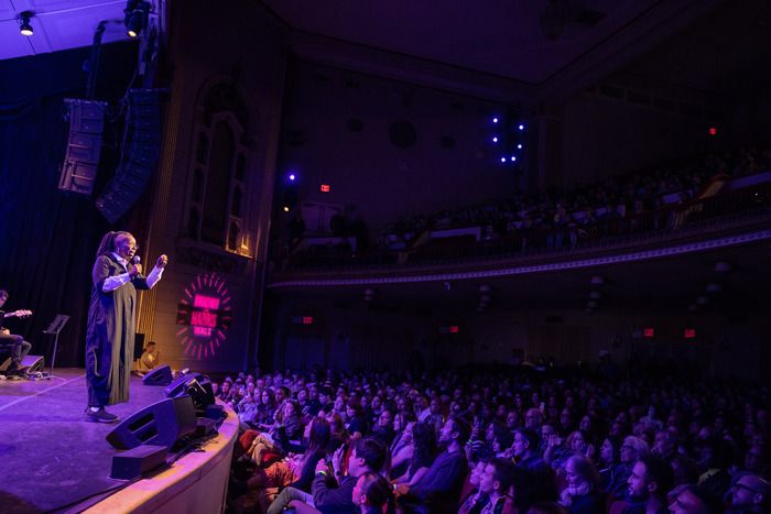 Photos: Anne Hathaway, Billy Porter & More at BROADWAY RALLIES FOR KAMALA! — photo 2 of 35