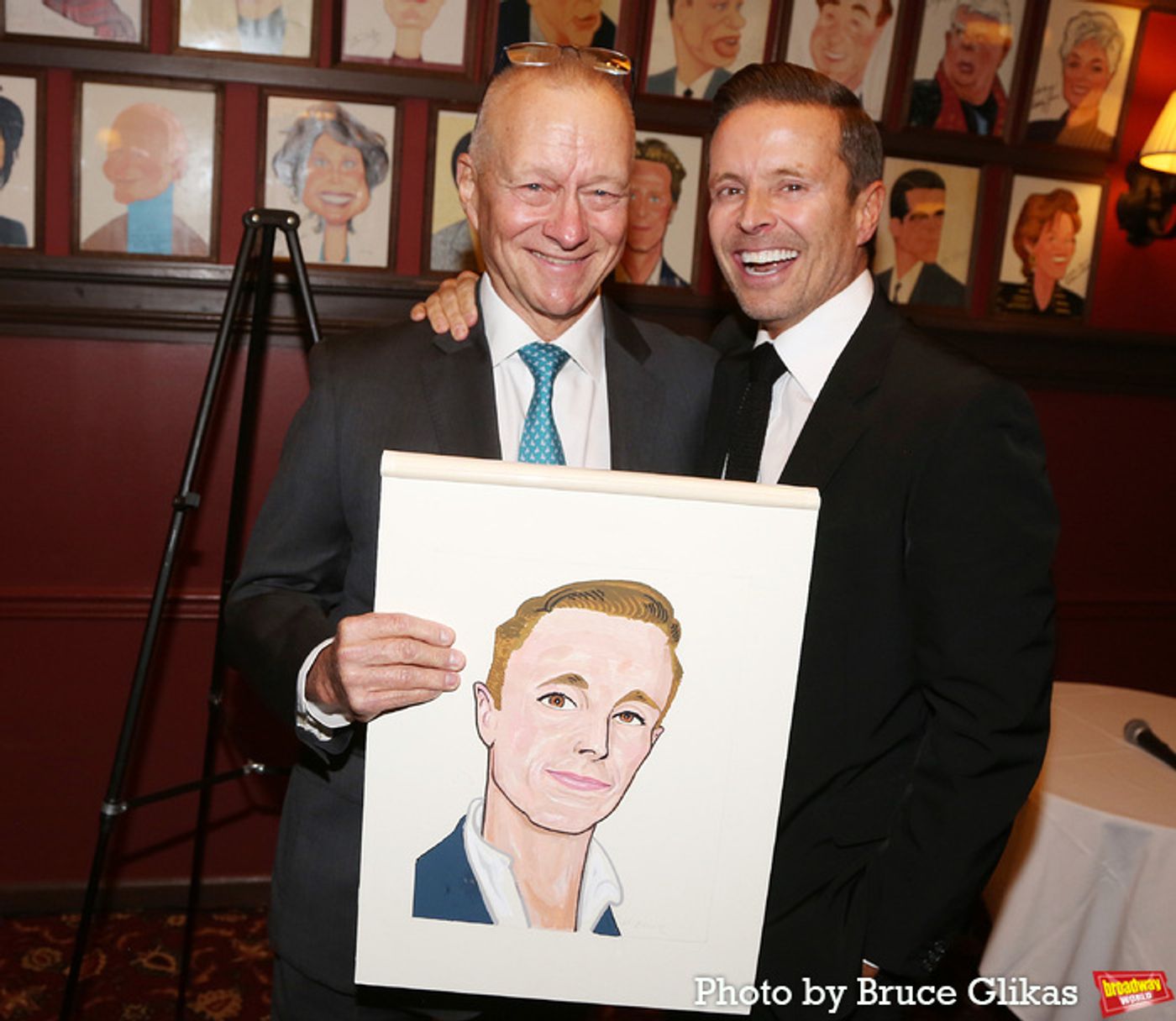 Photos: CAA's Joe Machota Receives Portrait at Sardi's  Image