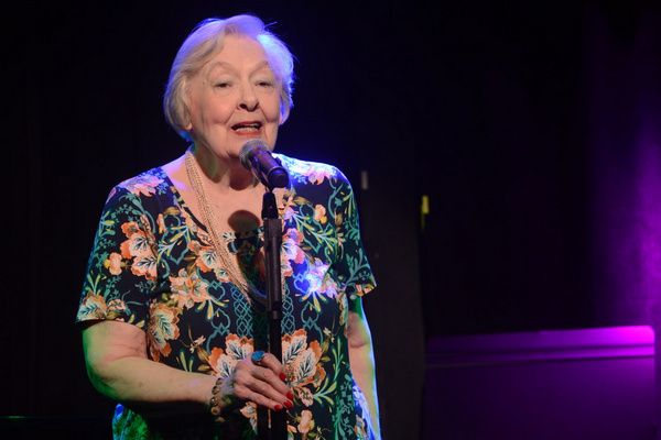 Evangeline Johns Photo