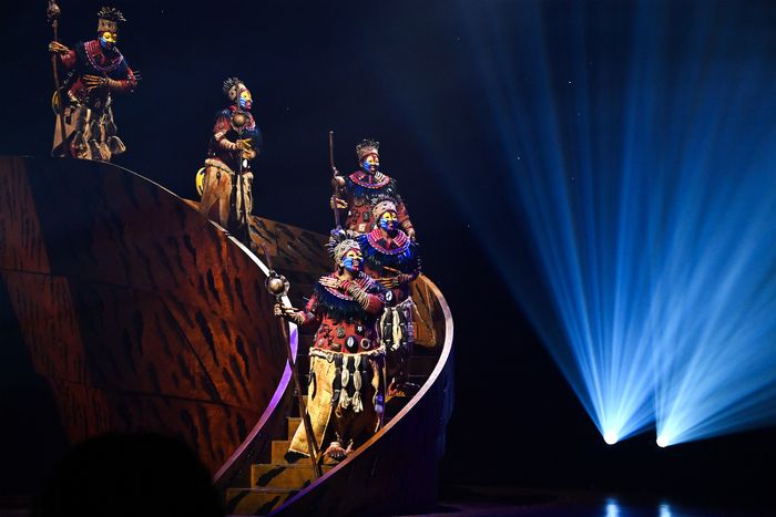 Photos: DISNEY'S THE LION KING Celebrates 25 Years In The West End With A Special Third Act — photo 8 of 17