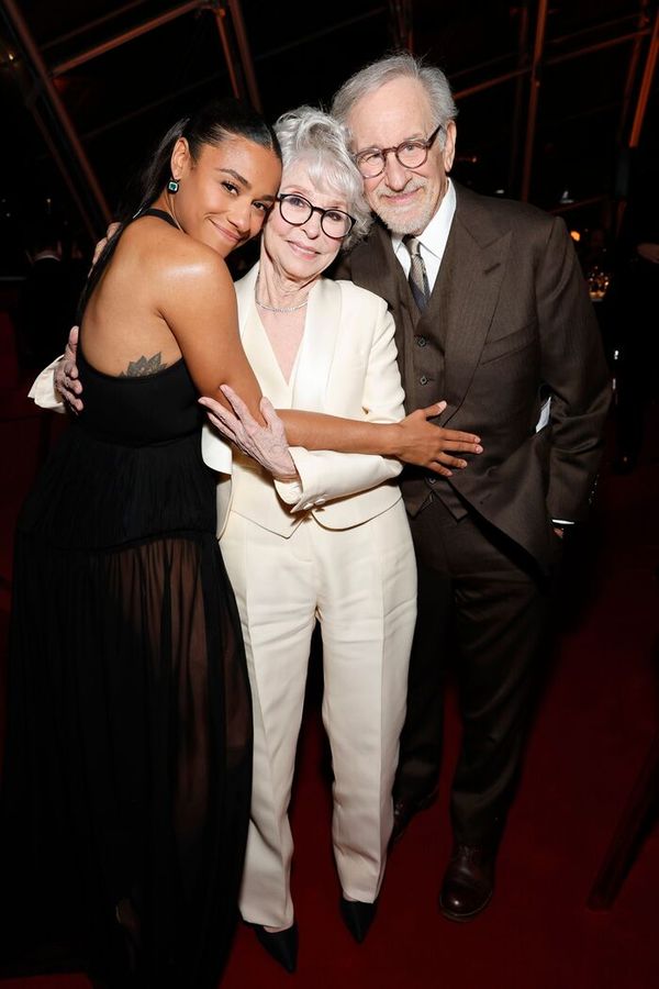 Ariana DeBose, Rita Moreno, Steven Spielberg  Photo