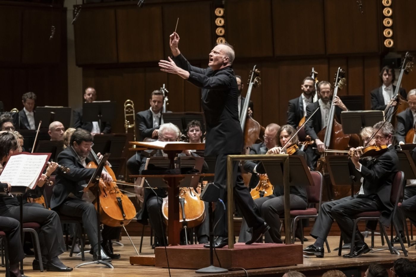 Review: RENÉE FLEMING AND THE NATIONAL SYMPHONY ORCHESTRA at Kennedy Center  Image