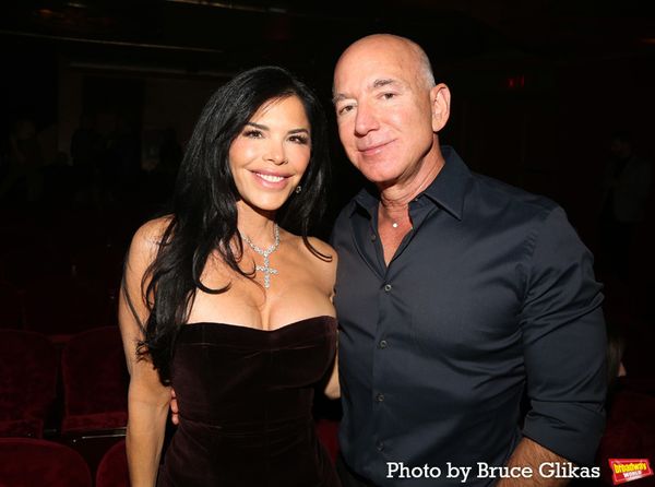 Lauren Sanchez and Jeff Bezos  Photo