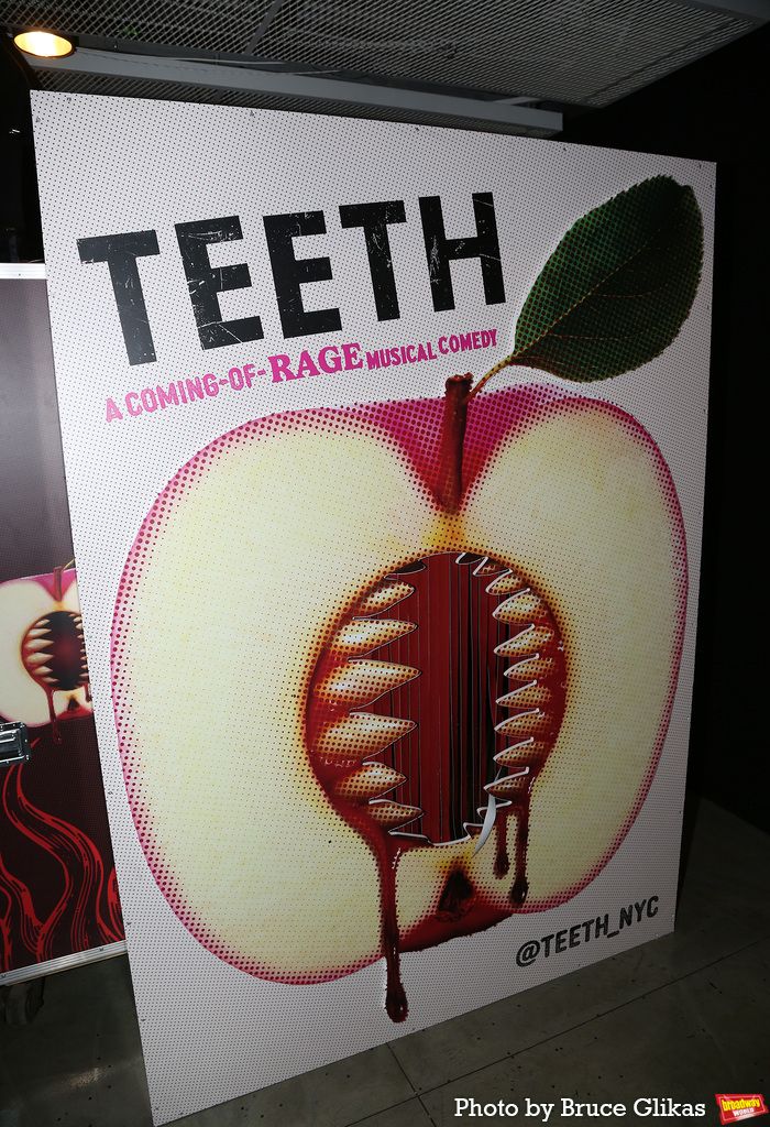 Photos: TEETH Welcomes Original Film Star Jess Weixler and Jessica Chastain — photo 15 of 15