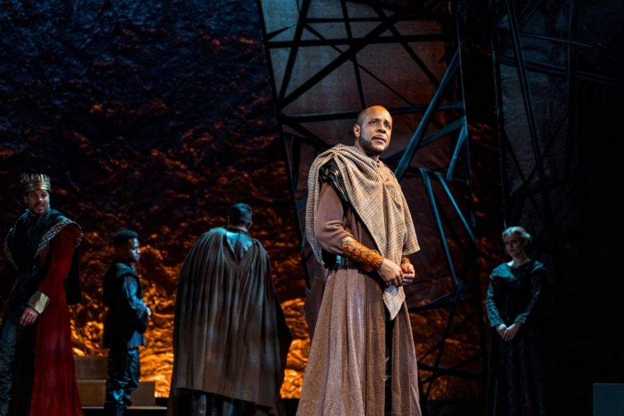 Review: MACBETH at The Shakespeare Theatre of NJ-An Outstanding Production Image