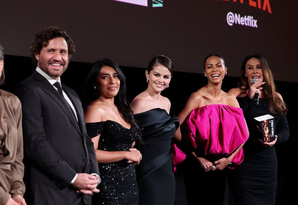 Édgar Ramírez, Adriana Paz, Selena Gomez, Zoe Saldana and Karla Sofía Gascón Photo