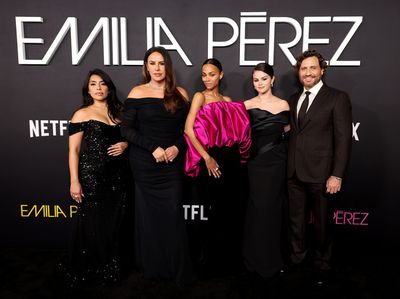 Adriana Paz, Karla Sofía Gascón, Zoe Saldana, Selena Gomez and Édgar Ramírez  Photo
