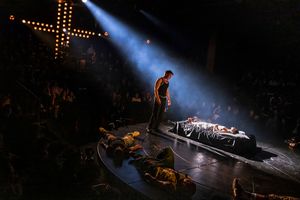 Rachel Zegler, Kit Connor and the cast Photo